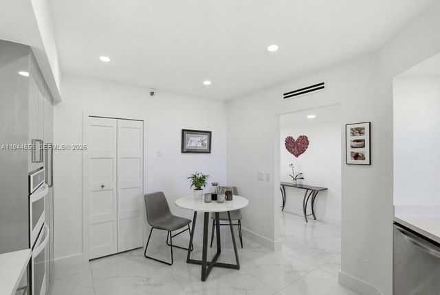 8925 Collins Ave 9F, Surfside, FL 33154