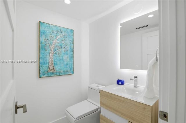 8925 Collins Ave 9F, Surfside, FL 33154