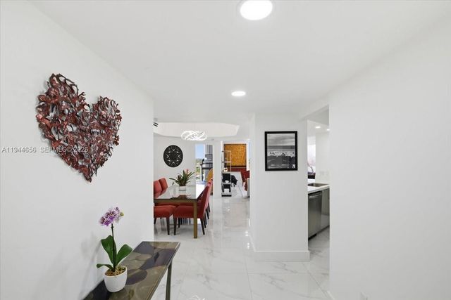 8925 Collins Ave 9F, Surfside, FL 33154