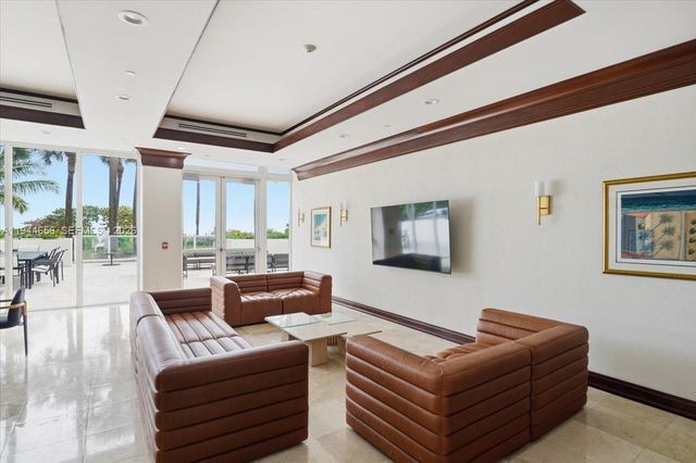 8925 Collins Ave 9F, Surfside, FL 33154