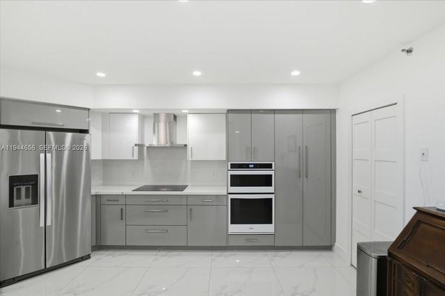 8925 Collins Ave 9F, Surfside, FL 33154