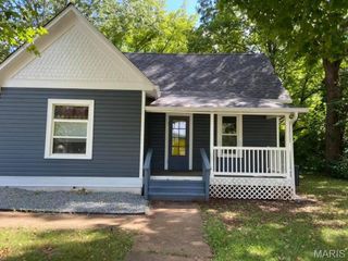 814 Vernon Avenue, Farmington, MO 63640