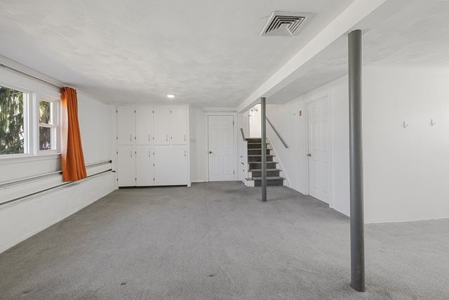 160 Ravenswood Road, Waltham, MA 02453