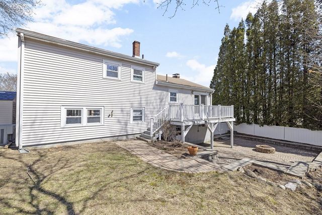 160 Ravenswood Road, Waltham, MA 02453