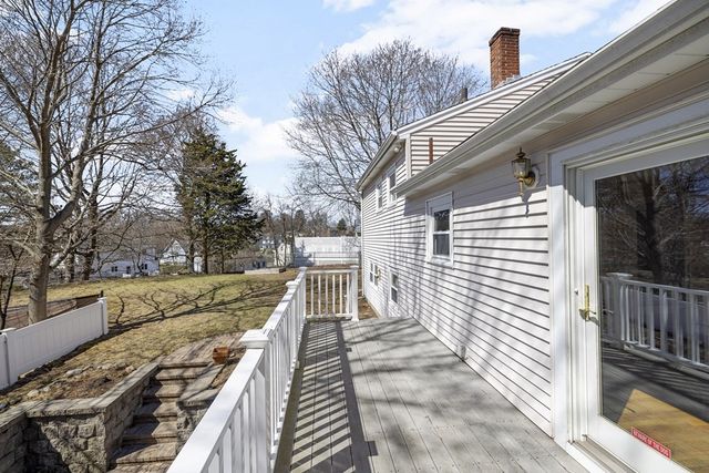 160 Ravenswood Road, Waltham, MA 02453