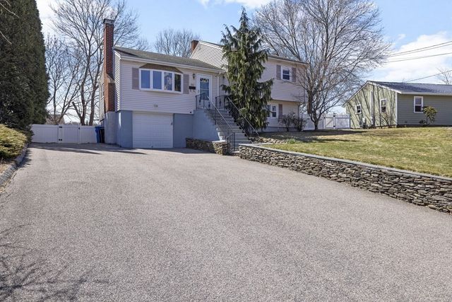 160 Ravenswood Road, Waltham, MA 02453