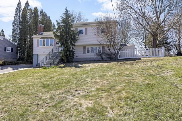 160 Ravenswood Road, Waltham, MA 02453