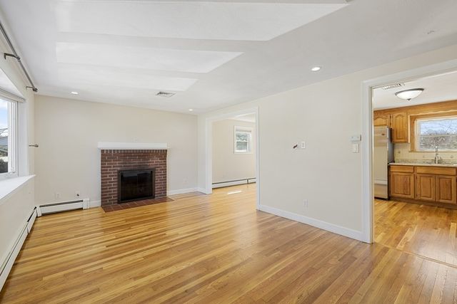 160 Ravenswood Road, Waltham, MA 02453