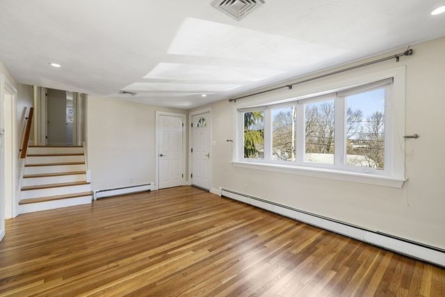 160 Ravenswood Road, Waltham, MA 02453