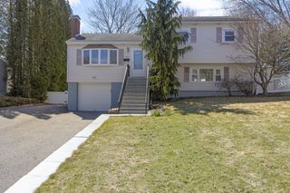 160 Ravenswood Road, Waltham, MA 02453