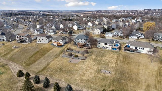 5106 Nicklaus Drive NW, Rochester, MN 55901