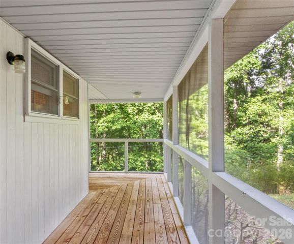 144 Florida Hill Drive, Green Mountain, NC 28740