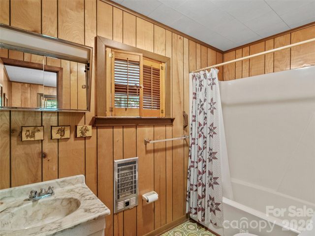 144 Florida Hill Drive, Green Mountain, NC 28740
