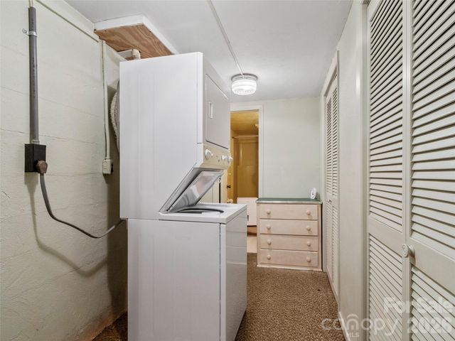 144 Florida Hill Drive, Green Mountain, NC 28740