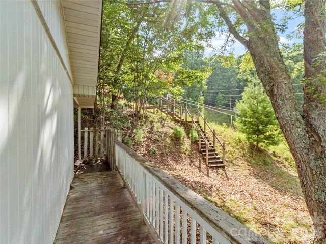 144 Florida Hill Drive, Green Mountain, NC 28740