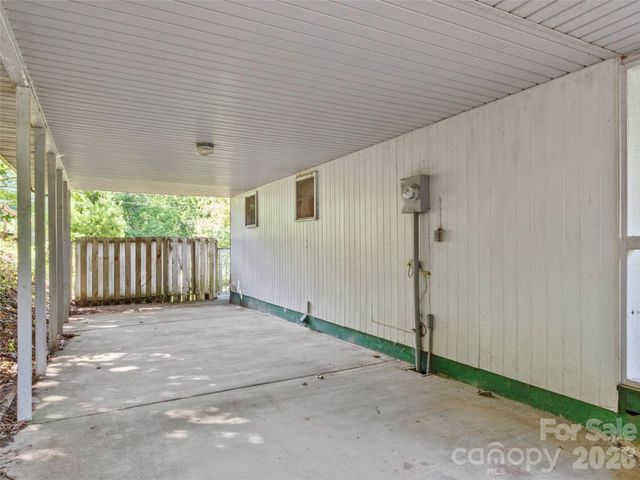 144 Florida Hill Drive, Green Mountain, NC 28740