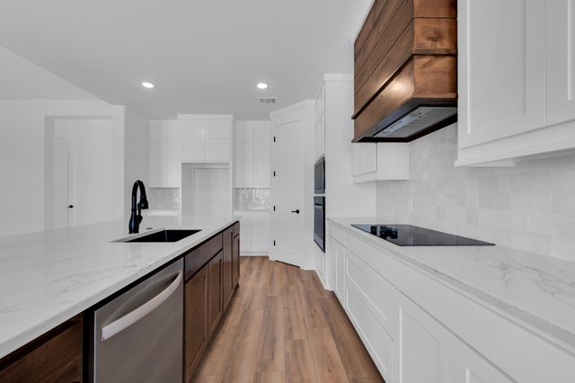 270 Marie Lane, Waxahachie, TX 75167