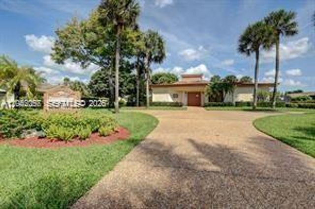 10301 Greenbriar Court, Boca Raton, FL 33498