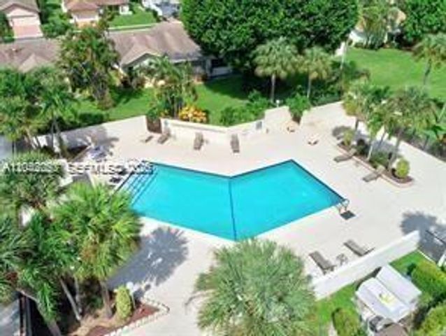 10301 Greenbriar Court, Boca Raton, FL 33498