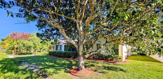 10301 Greenbriar Court, Boca Raton, FL 33498