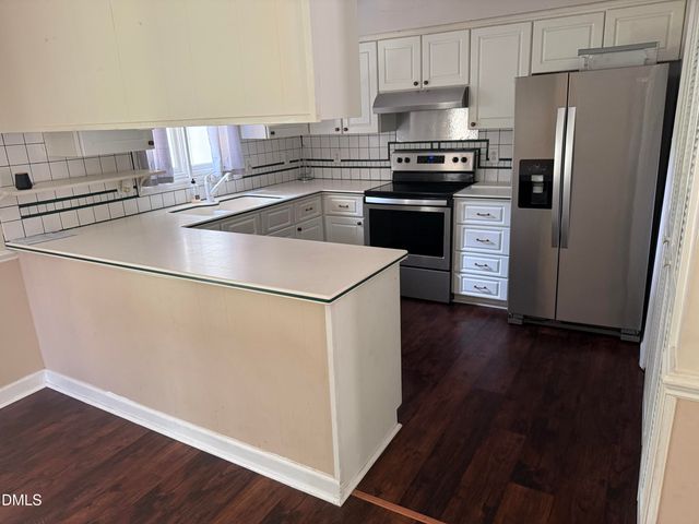 102 Pebblebrook Drive, Knightdale, NC 27545