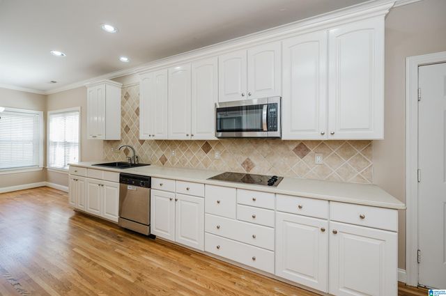 1703 OAK PARK LANE, Hoover, AL 35080