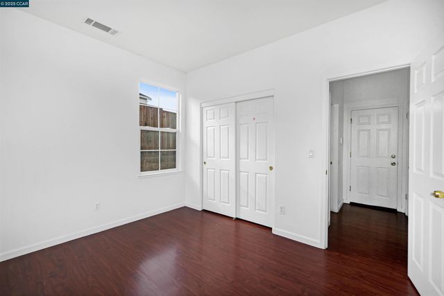 5700 Oakmont Dr, Richmond, CA 94806