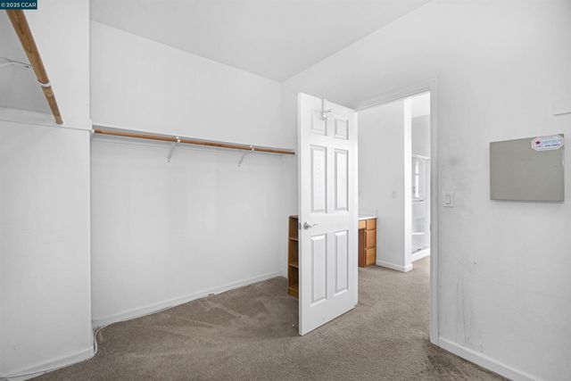 5700 Oakmont Dr, Richmond, CA 94806