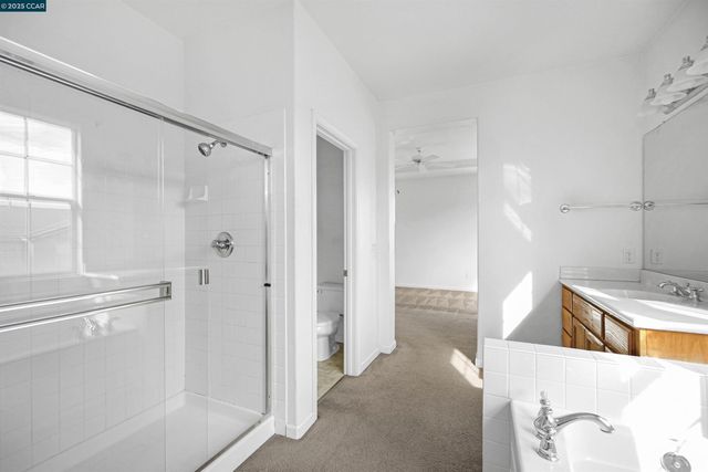 5700 Oakmont Dr, Richmond, CA 94806