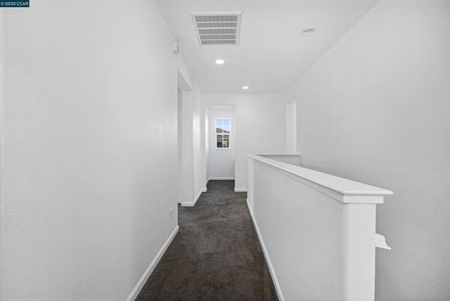 5700 Oakmont Dr, Richmond, CA 94806