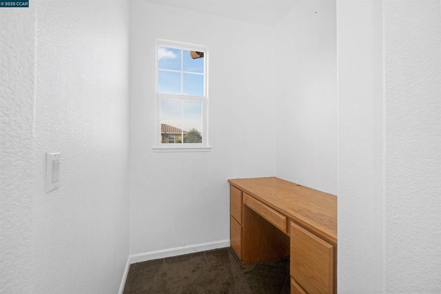 5700 Oakmont Dr, Richmond, CA 94806