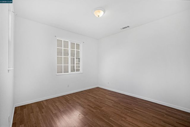 5700 Oakmont Dr, Richmond, CA 94806