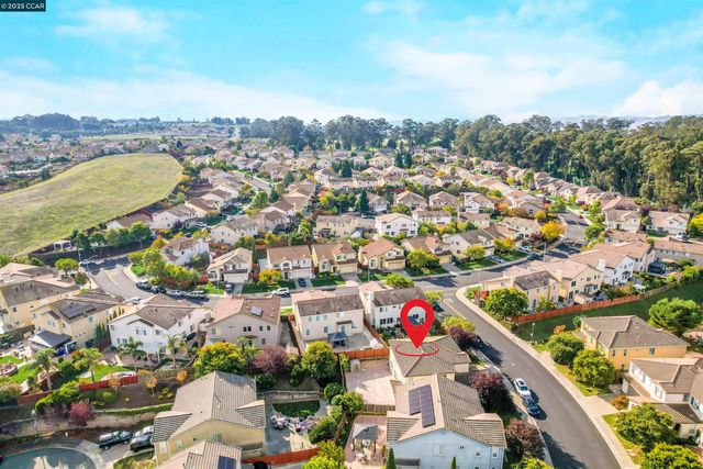 5700 Oakmont Dr, Richmond, CA 94806