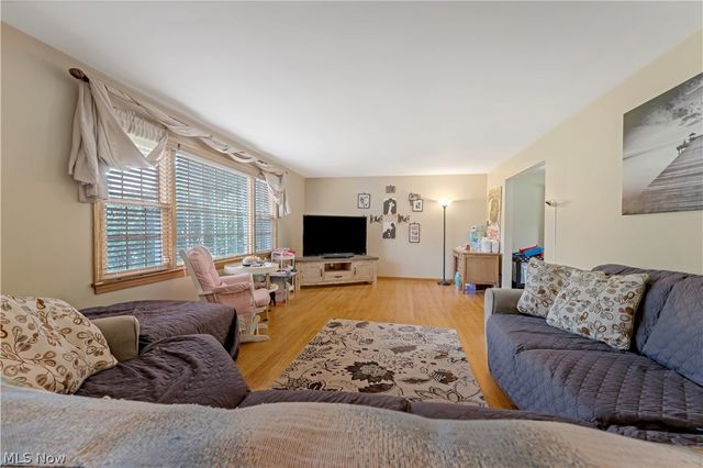 680 Forest Ridge Drive, Youngstown, OH 44512