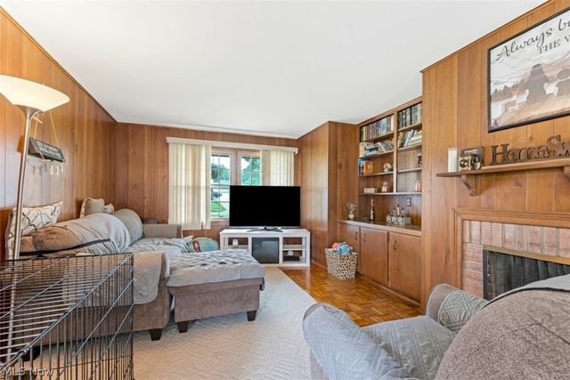 680 Forest Ridge Drive, Youngstown, OH 44512