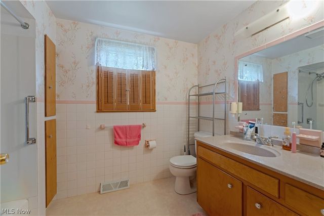 680 Forest Ridge Drive, Youngstown, OH 44512