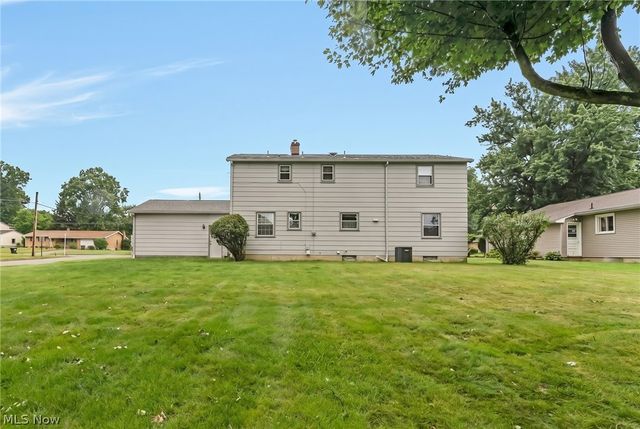 680 Forest Ridge Drive, Youngstown, OH 44512