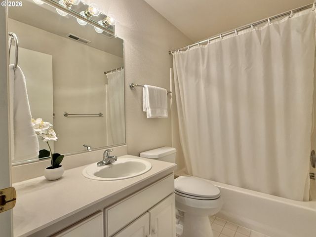 9008 Ne 54TH St H33, Vancouver, WA 98662