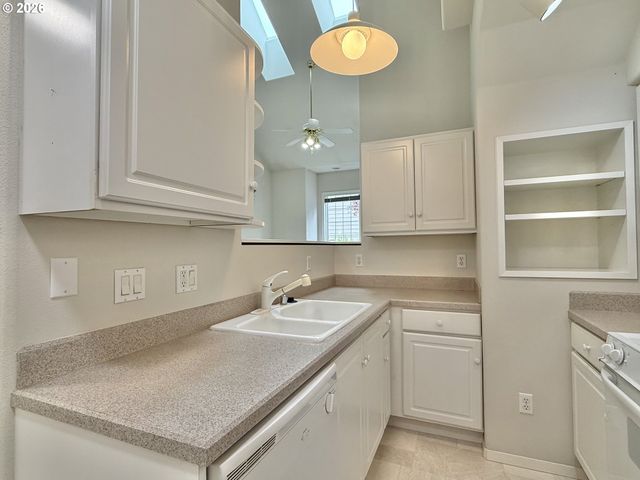 9008 Ne 54TH St H33, Vancouver, WA 98662