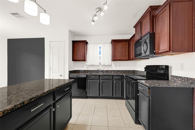 315 Hawks View Drive, La Marque, TX 77568