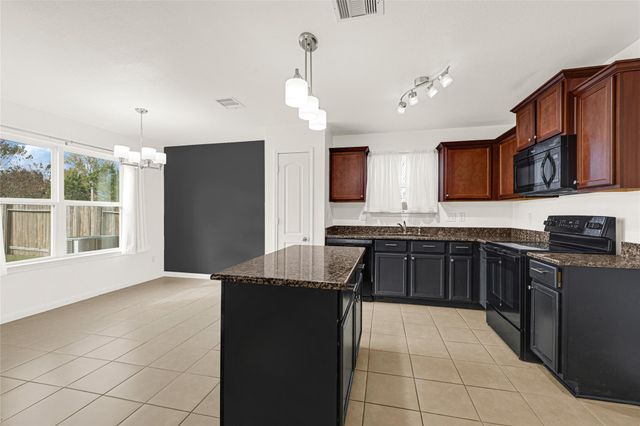 315 Hawks View Drive, La Marque, TX 77568