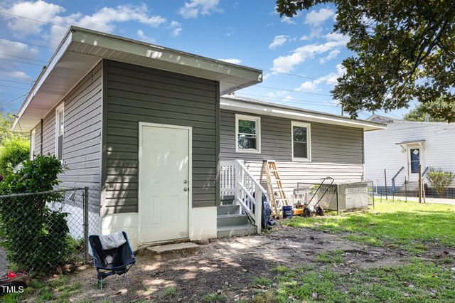 925 Rochester Drive, Fayetteville, NC 28305