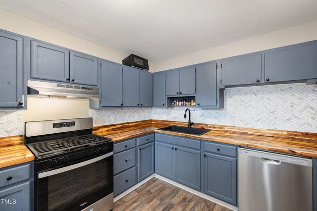 925 Rochester Drive, Fayetteville, NC 28305