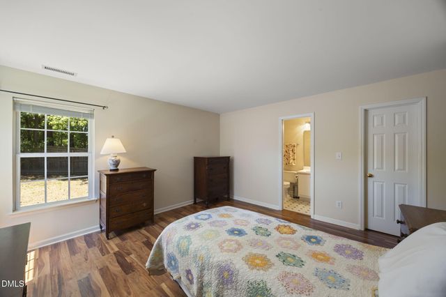 919 Homestead Park Drive, Apex, NC 27502