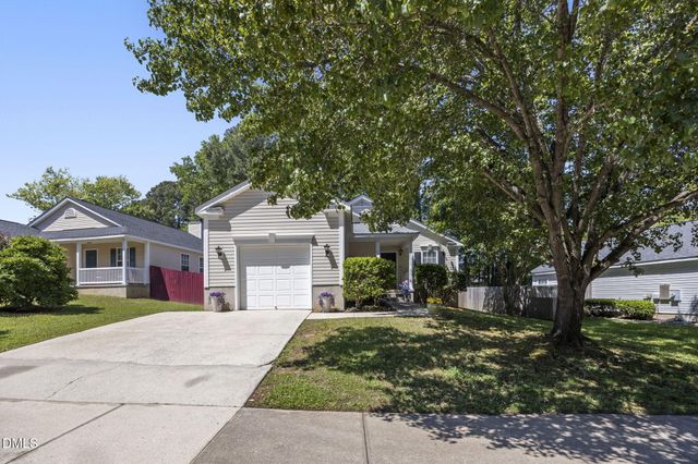 919 Homestead Park Drive, Apex, NC 27502