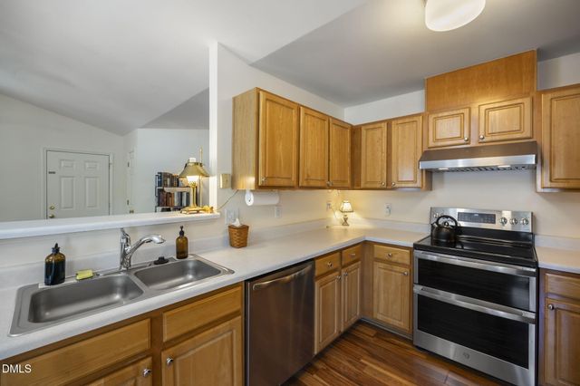 919 Homestead Park Drive, Apex, NC 27502
