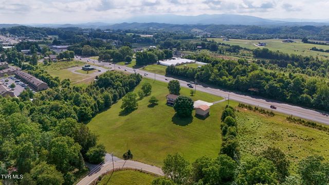 6089 Bristol Highway, Piney Flats, TN 37686