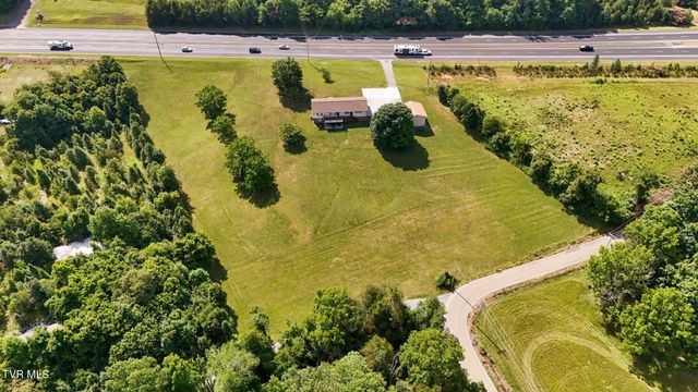 6089 Bristol Highway, Piney Flats, TN 37686