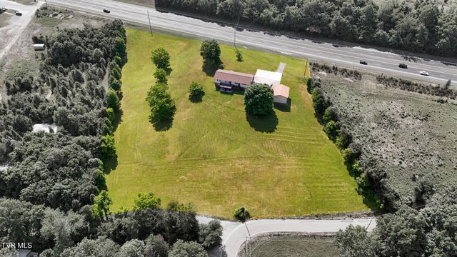 6089 Bristol Highway, Piney Flats, TN 37686