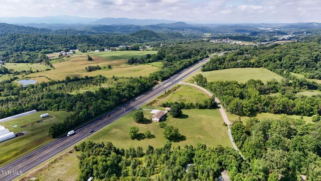 6089 Bristol Highway, Piney Flats, TN 37686
